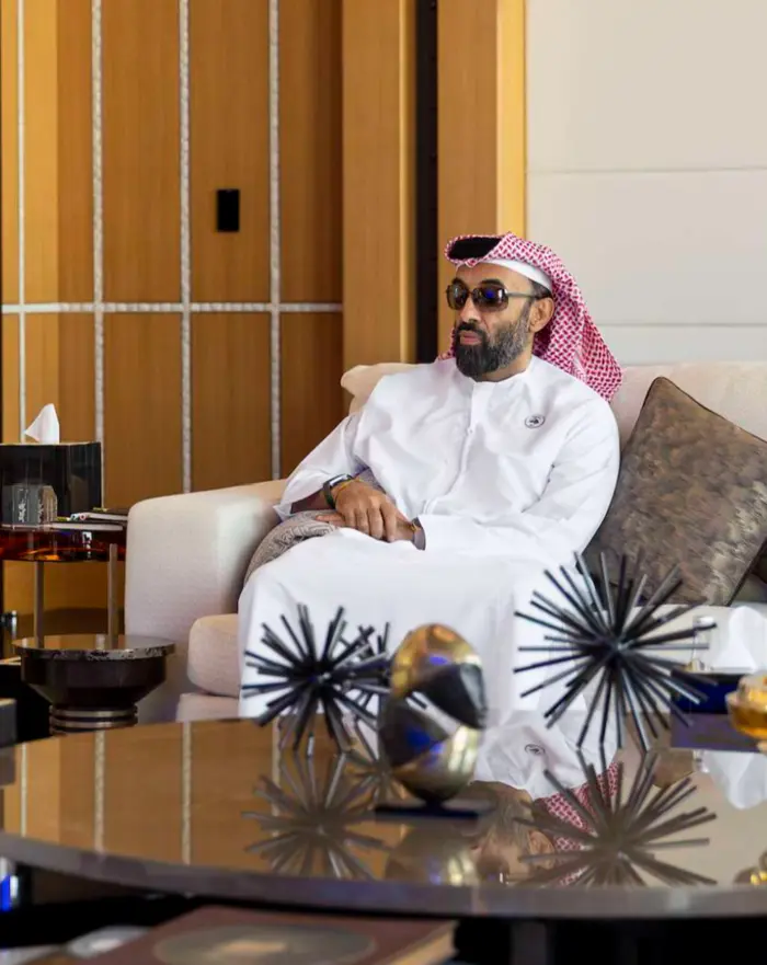 طحنون بن زايد يلتقي ديفيد فيالكو لبحث فرص الاستثمار في قطاع التكنولوجيا